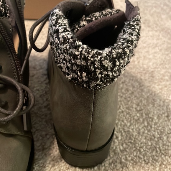 Grey Booties - Picture 3 of 6